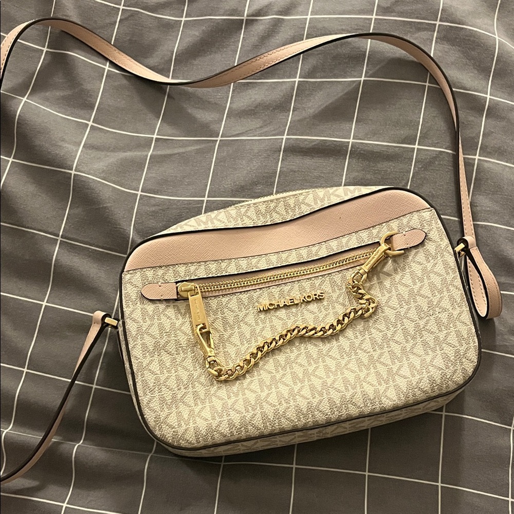 Michael Kors Cream and Pink Signature Crossbody with Gold Chain